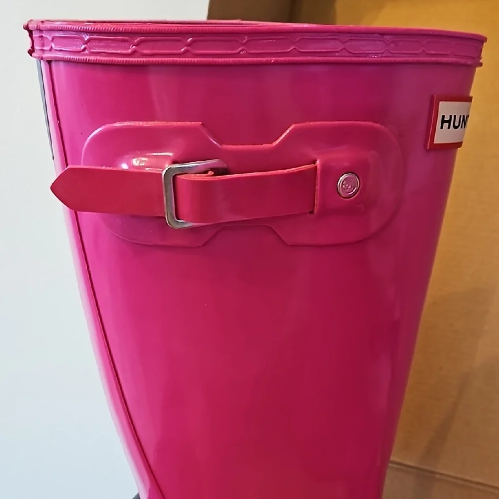 Hunter Lipstick Pink Boots - Picture 6 of 8
